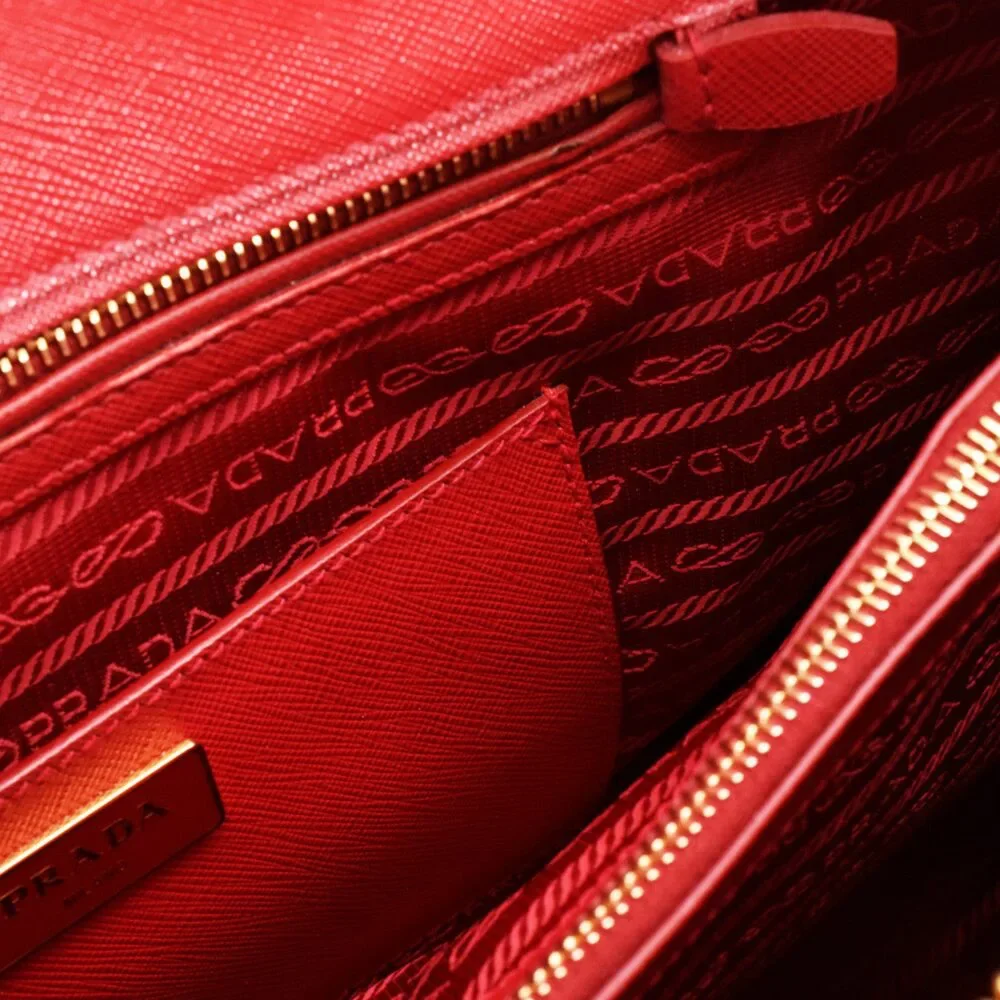 Large Saffiano Lux Promenade Tote Bag - Picture 9 of 11